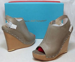 JEAN-MICHEL CAZABAT Women's Wanda Wedge - Taupe - 37M - MSRP $295 - ShooDog.com