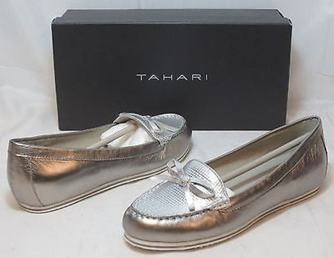 TAHARI Women's Sadie Boat Shoe - Silver Leather - Sz 6.5M - MSRP $98 - ShooDog.com